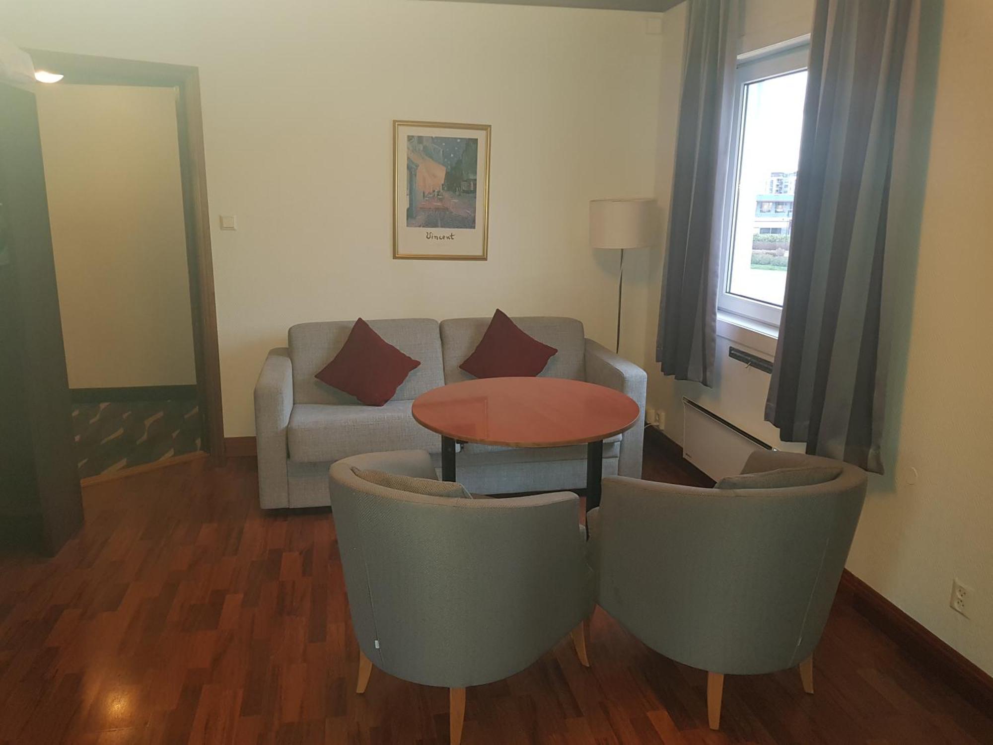 Folkehogskule Sommarhotell Leirvik * Stord