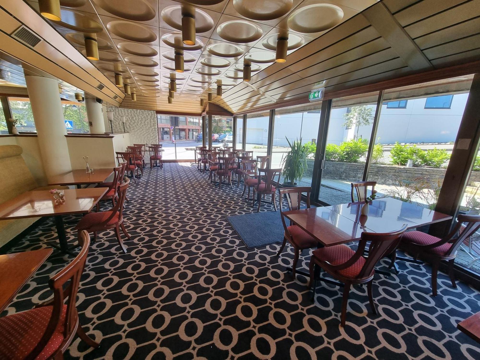 Folkehogskule Sommarhotell Leirvik * Stord