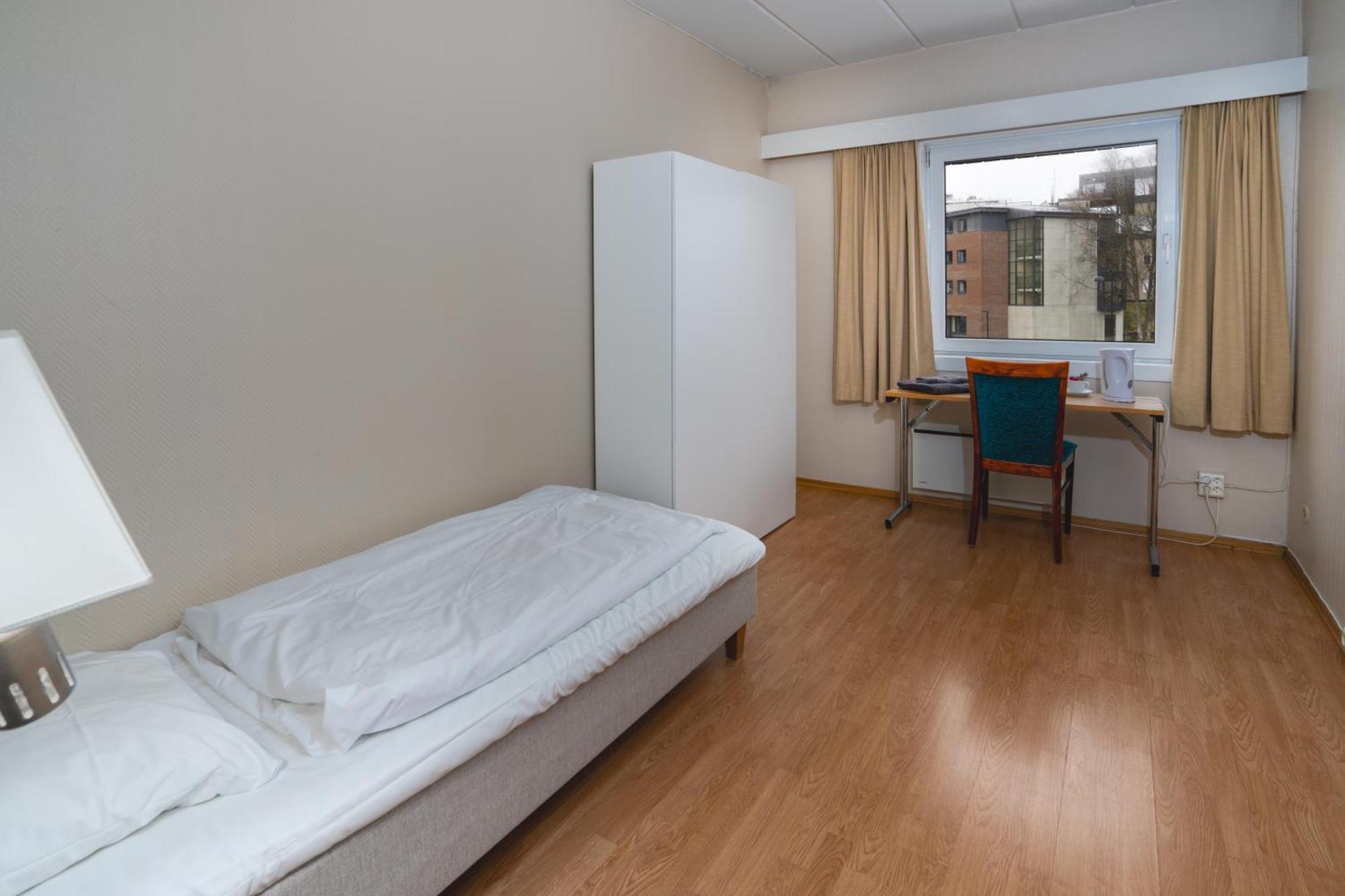 Hotel Folkehogskule Sommarhotell Leirvik *